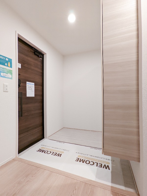 玄関　図面と現状に相違がある場合には現状を優先