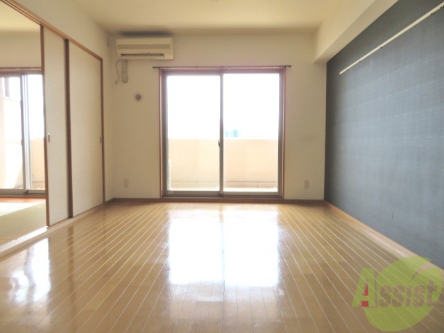 居室・リビング　広くてキレイなＬＤＫが広がっていて、充実した生活が送れそう。