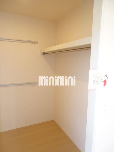 収納　ウォークインクローゼット