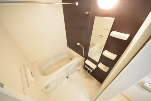 バス・シャワールーム　バスルーム