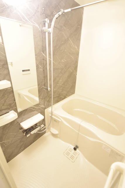 バス・シャワールーム　～一日の疲れをながしましょっ～