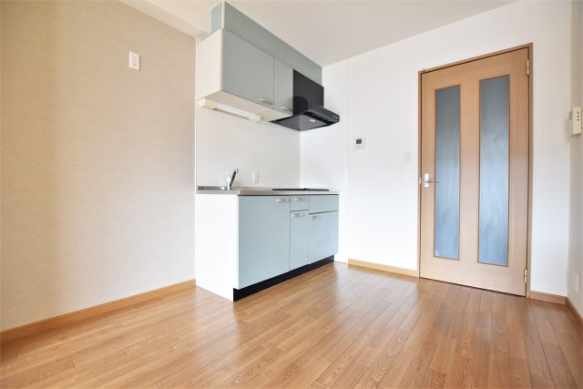 居室・リビング　別号室画像。ご参考下さい