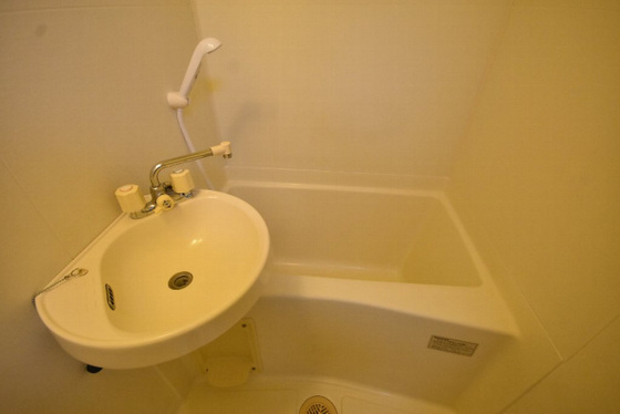 バス・シャワールーム　※掲載写真は同マンション別部屋参考写真となります。