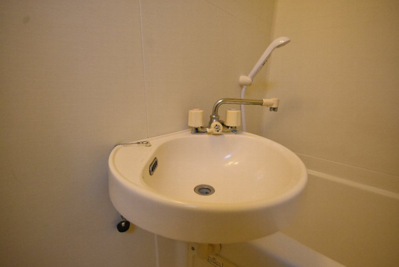 洗面設備　※掲載写真は同マンション別部屋参考写真となります。