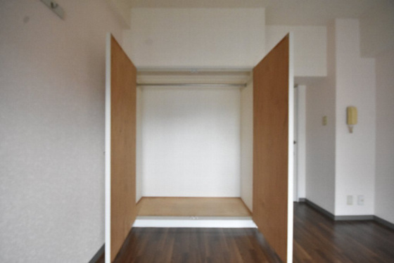 収納　※掲載写真は同マンション別部屋参考写真となります。