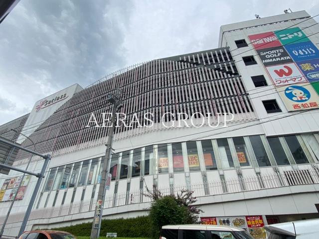 ショッピングセンター　サクラス戸塚（ショッピングセンター）まで886m