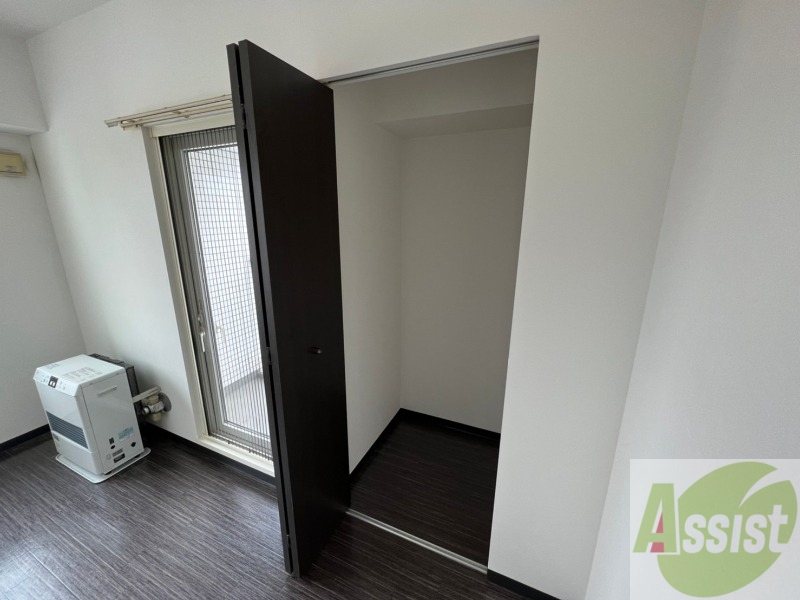 収納　寝室の収納です。部屋がすっきり片付きます。