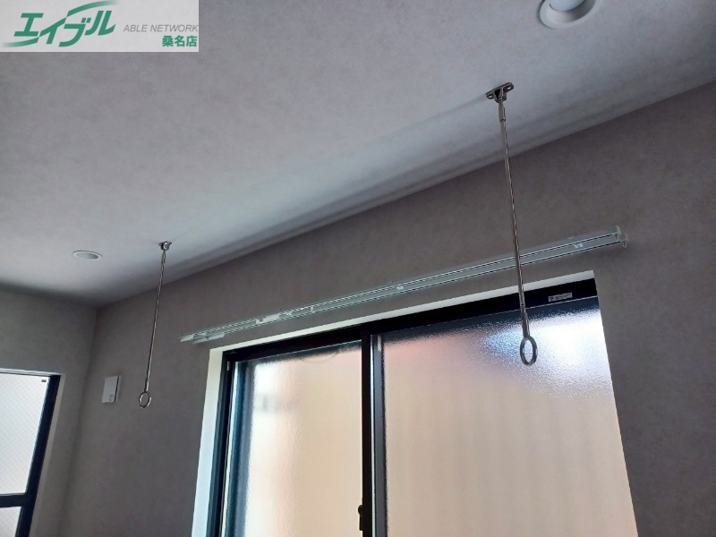 バルコニー　室内物干