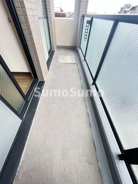 バルコニー　お洗濯にも便利なバルコニー付き