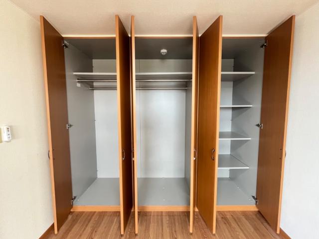 収納　クローゼット