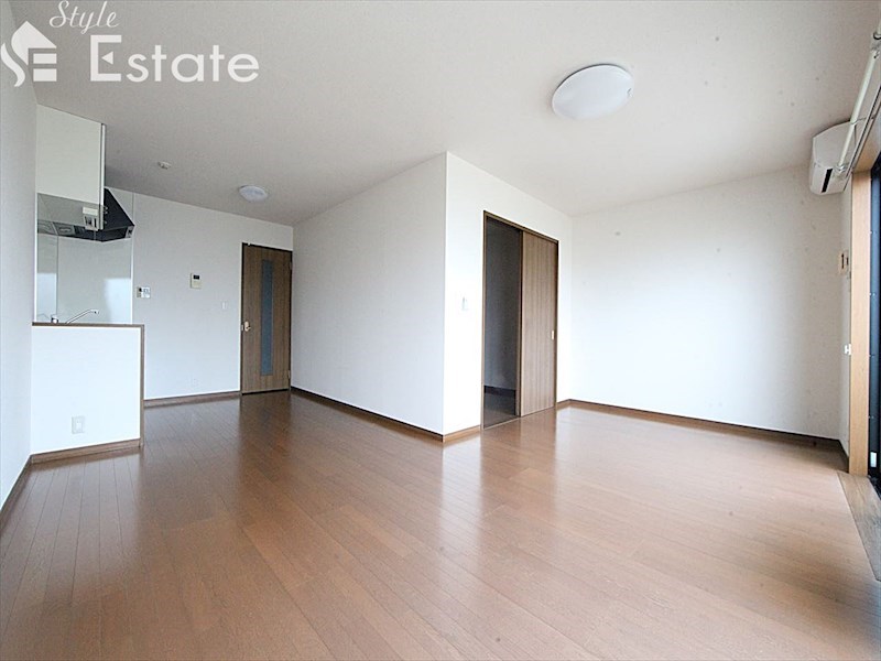 居室・リビング　内装