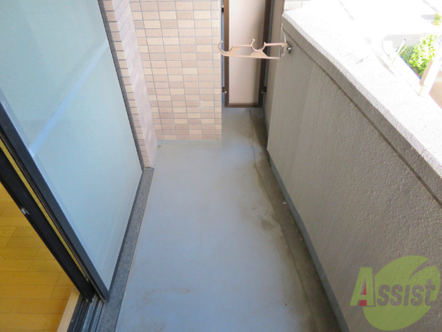 バルコニー　バルコニーは洗濯物もしっかり干せる広さです。