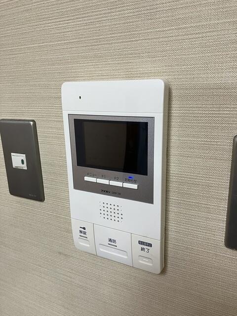 セキュリティ　モニター付きインターホン