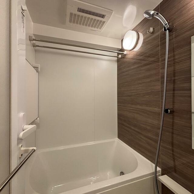 バス・シャワールーム　※写真は同タイプ住戸です。