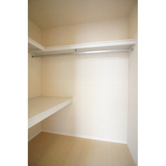 収納　ウォークインクローゼット