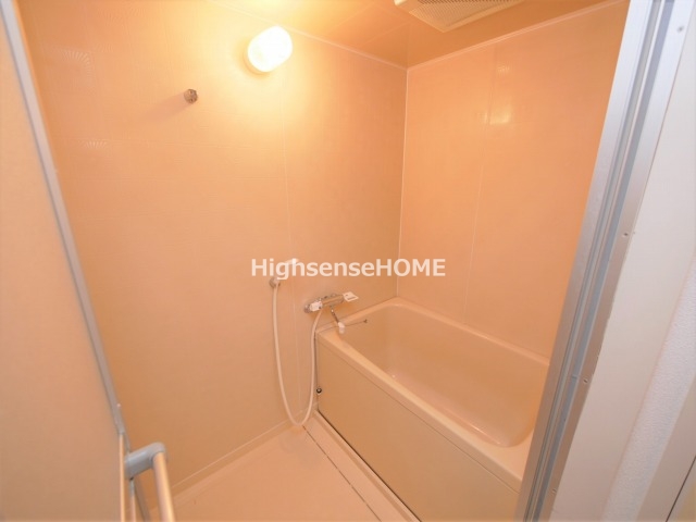 バス・シャワールーム　日々の疲れを癒すお風呂付です