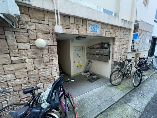 エントランス　ゆとりのあるエントランスです