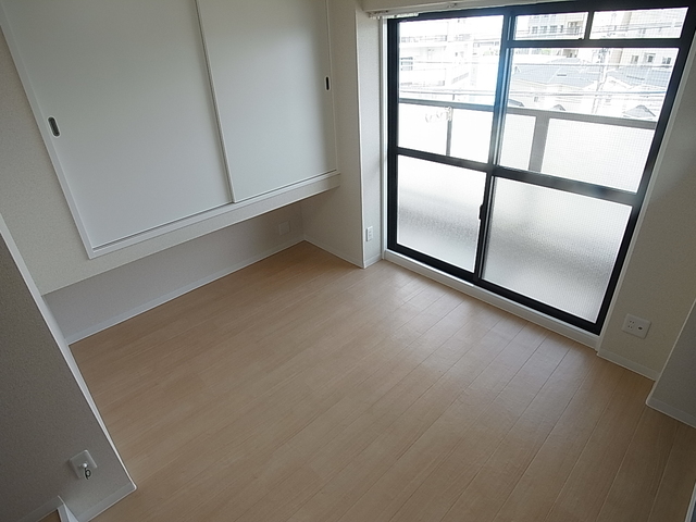 居室・リビング　非常にキレイで清潔感のある室内