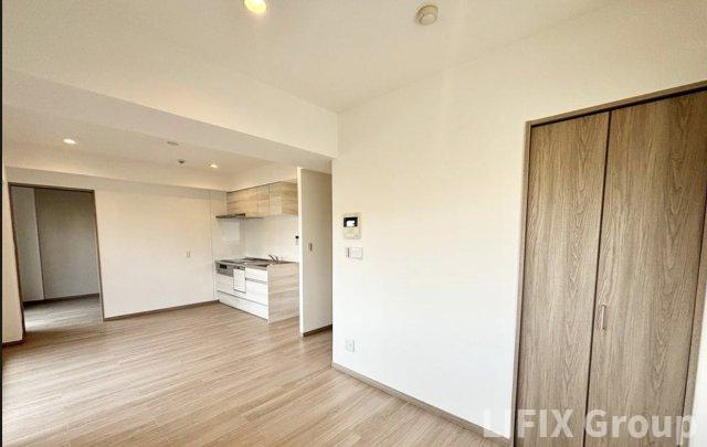 居室・リビング　居間・リビング ※別部屋の写真になります。