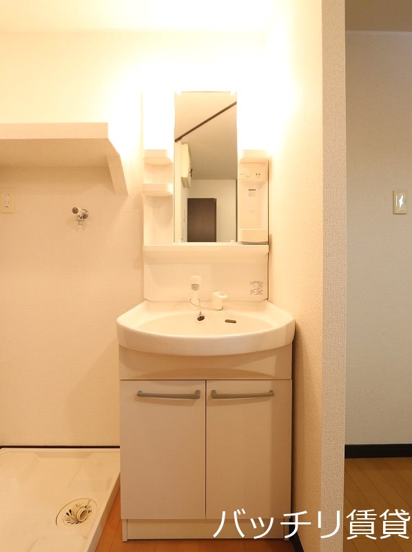 洗面設備　同型タイプの為、現状を優先いたします