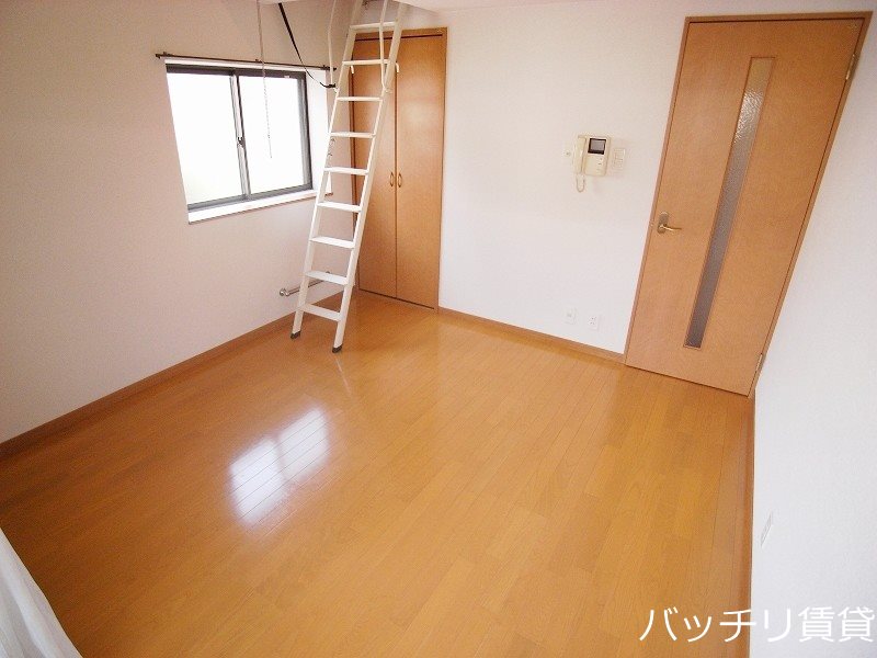 居室・リビング　同型タイプの為、現状を優先いたします