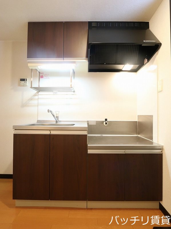 キッチン　同型タイプの為、現状を優先いたします