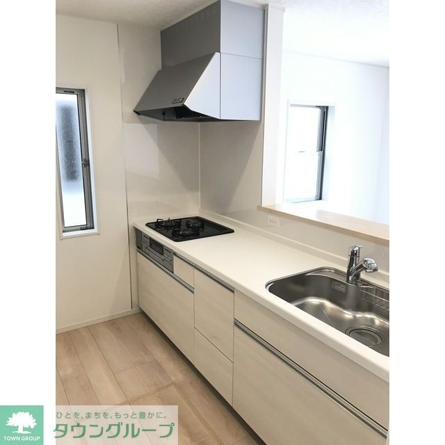 キッチン　お問い合わせはタウンハウジングまで