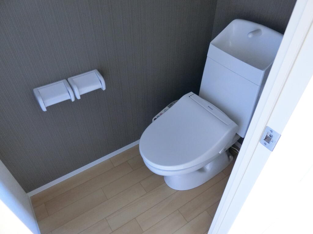 トイレ　※同アパートのものを使用しております