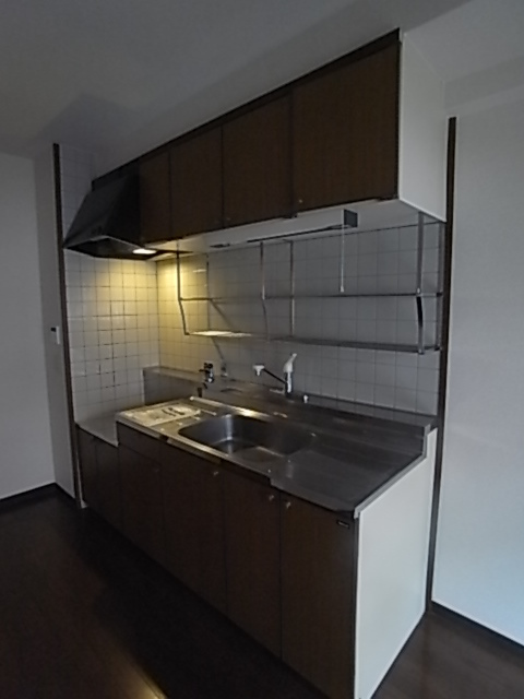 キッチン　システムキッチンに入れ替えます