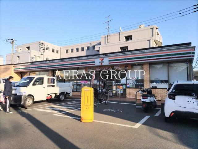 コンビニ　セブン-イレブン 相模原東林間３丁目店（コンビニ）まで215m