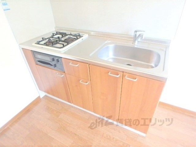 キッチン　たくさん収納があって便利です