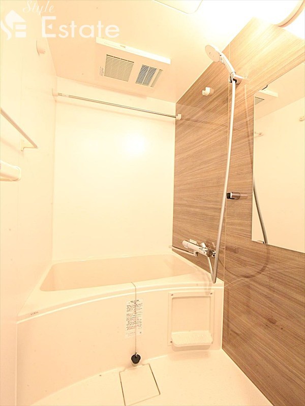 バス・シャワールーム　バスルーム