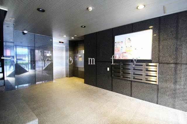 エントランス　エントランスホール