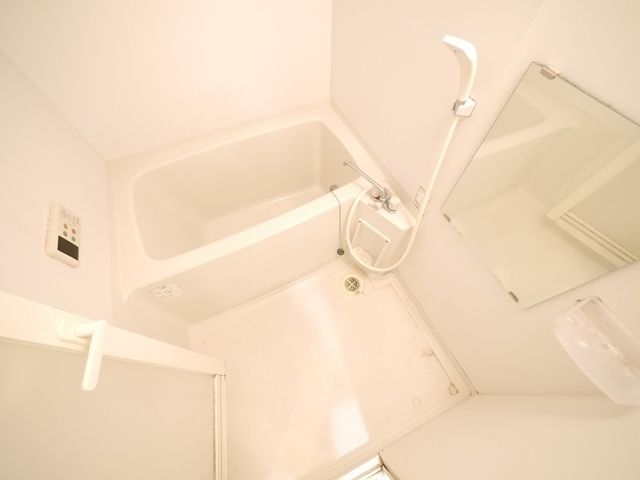 バス・シャワールーム　バスルーム