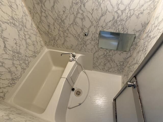 バス・シャワールーム　写真は別の部屋のものです。