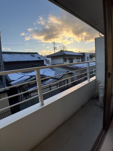 バルコニー　写真は別の部屋のものです。