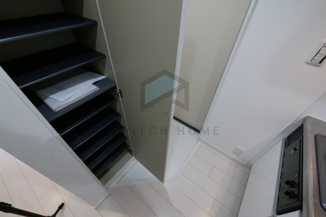 収納　大きなものも収納できそうです（モデルルーム写真）