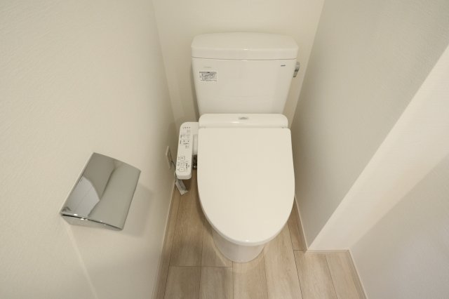 トイレ　ログ代々木