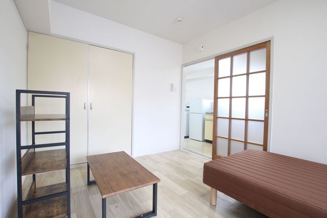 居室・リビング　家具家電付き☆