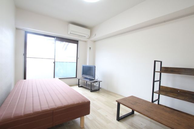 居室・リビング　家具家電付き☆