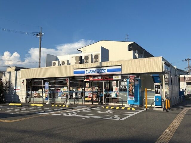 コンビニ　ローソン箕面小野原東三丁目店（コンビニ）まで714m