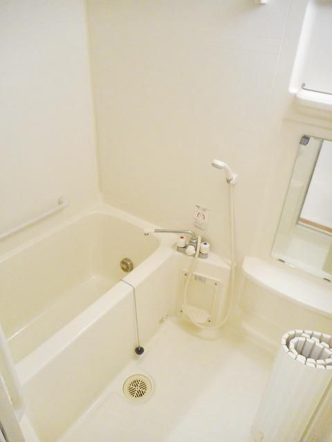 バス・シャワールーム　バス