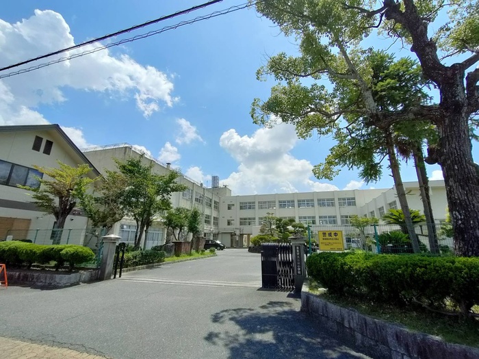 小学校　栗東市立治田小学校（小学校）まで450m
