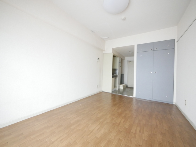 居室・リビング　★単身者の方にちょうどいいお部屋ですね★