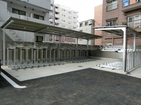 その他共有部分　屋根付きの駐輪場です。