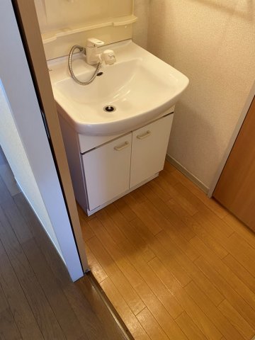 洗面設備　独立洗面台はシャンプードレッサーです♪