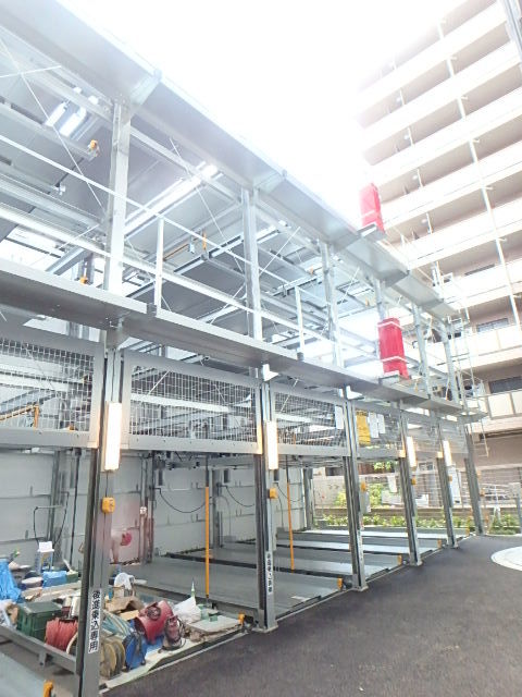 駐車場　駐車場があるので、車を買う予定の方も安心です