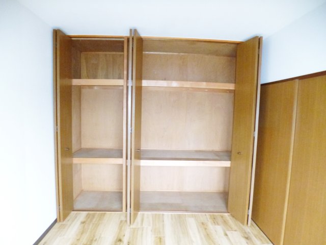収納　LDKクローゼット