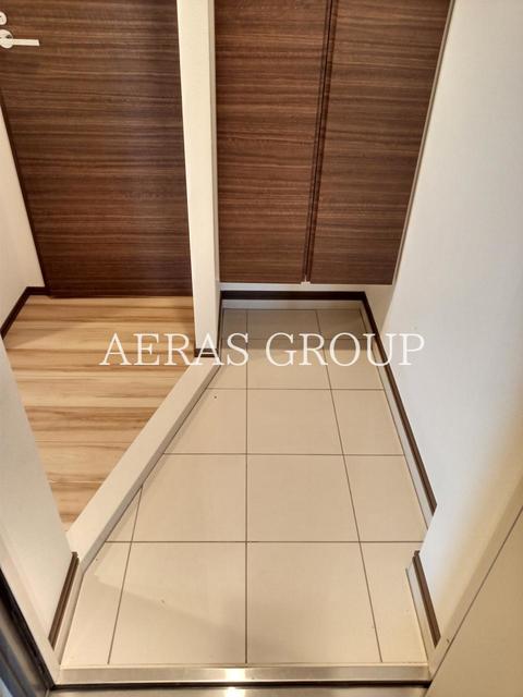 玄関　同タイプ参考写真