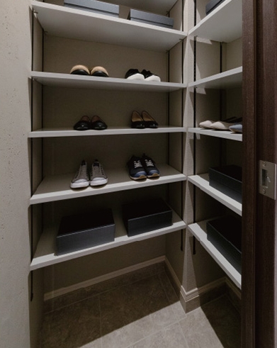 玄関　大容量のシューズボックス♪
